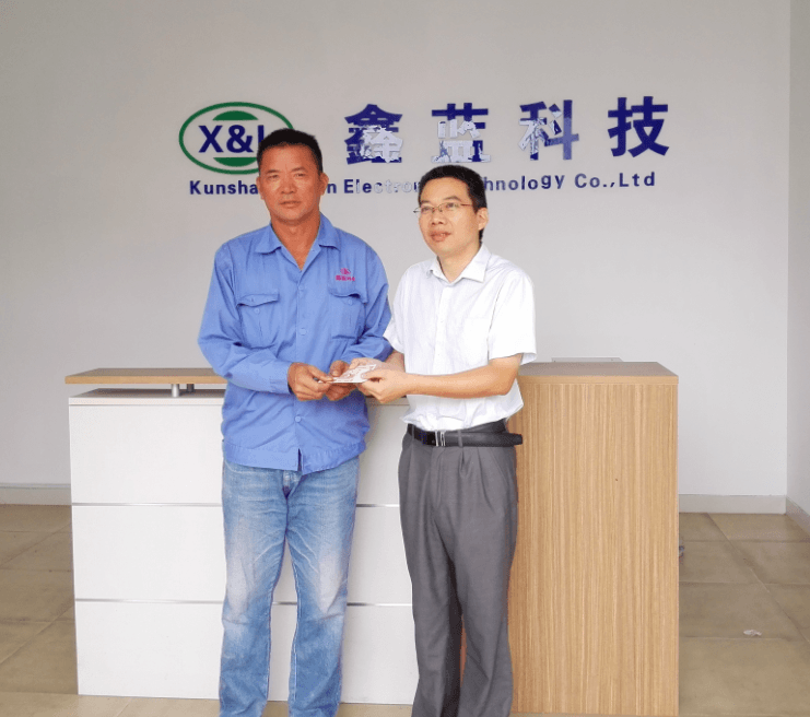 鑫藍(lán)環(huán)保員工建議獎(jiǎng)現(xiàn)場頒布（劉師傅）